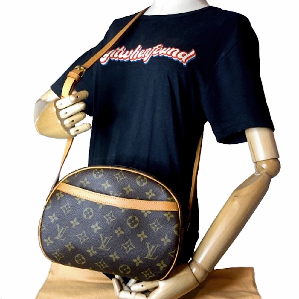LOUIS VUITTON Monogram Blois Crossbody Shoulder Bag COMES WITH: LV Dust Bag, COA - Picture 17 of 17